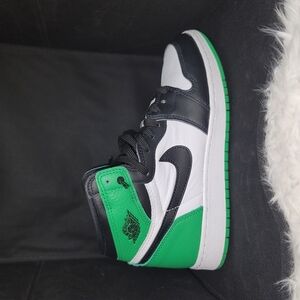 #99 Jordan 1 RetroBlack and Green High-Top Sneakers